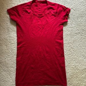 Lululemon red swiftly tech size 6